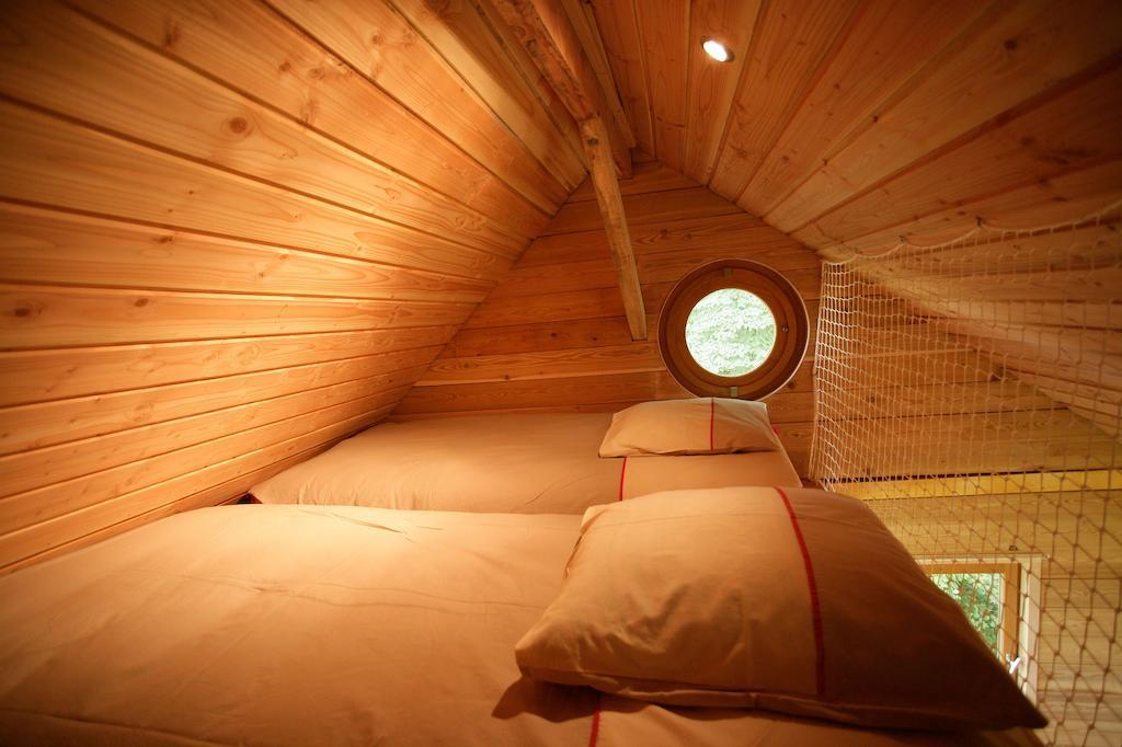La Cabane Aux Secrets - Au Milieu De Nulle Part Outines Zimmer foto